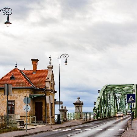 Bridge Apartment Естергом Екстериор снимка