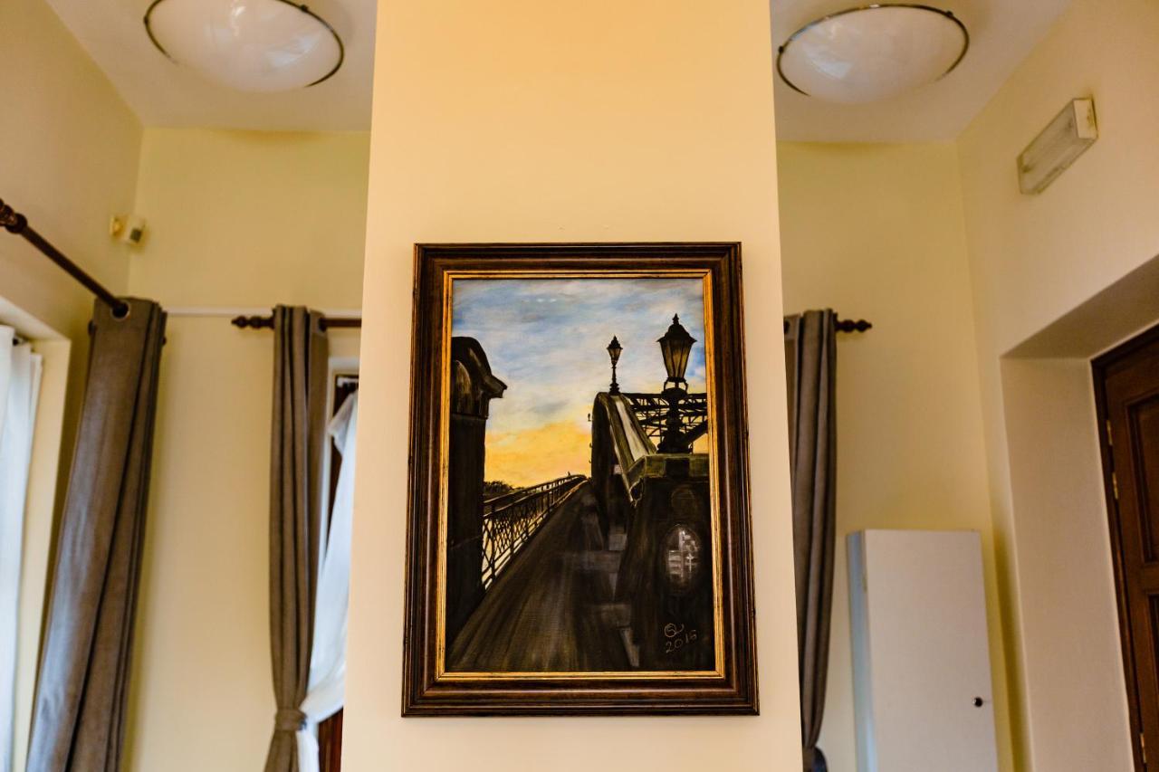 Bridge Apartment Естергом Екстериор снимка